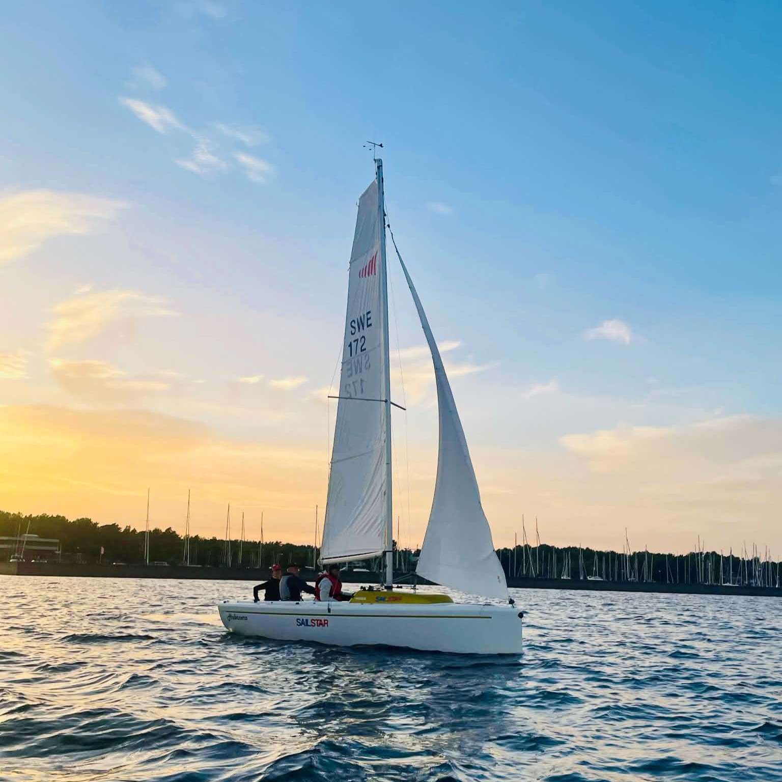 Kvällsträning segling Aira 22